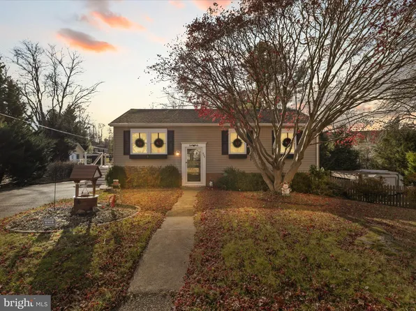 903 Blue Ridge Ave, Middleburg, VA 20117