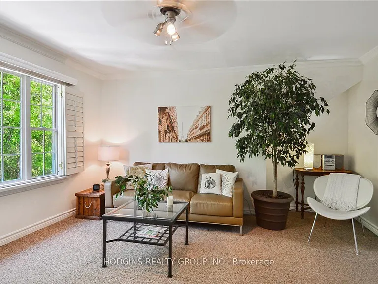 65 Mineola Rd E #UPPER — Photo 7
