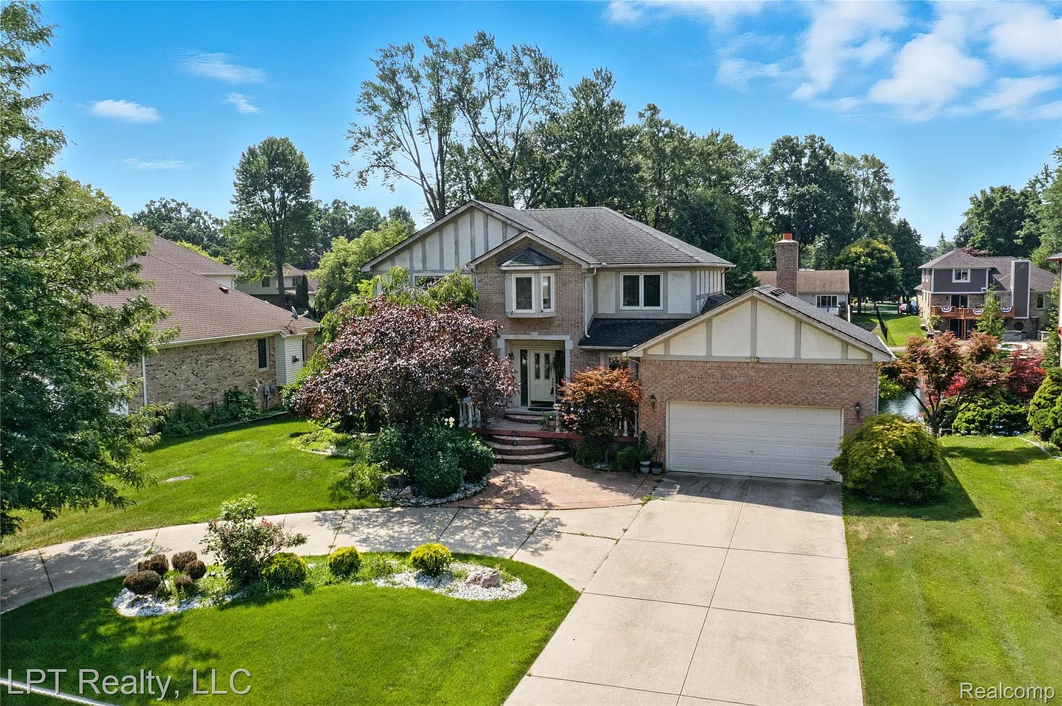 1142 E South Blvd photo 1