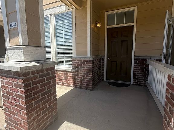 Front porch to enjoy the outdoors!