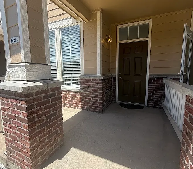Front porch to enjoy the outdoors!