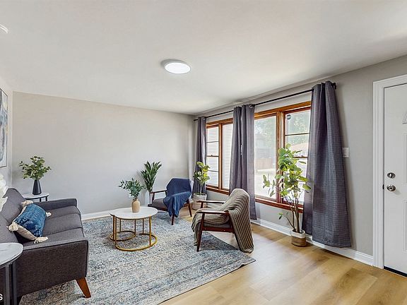 4th image of 2701 S Hillock Ave #1