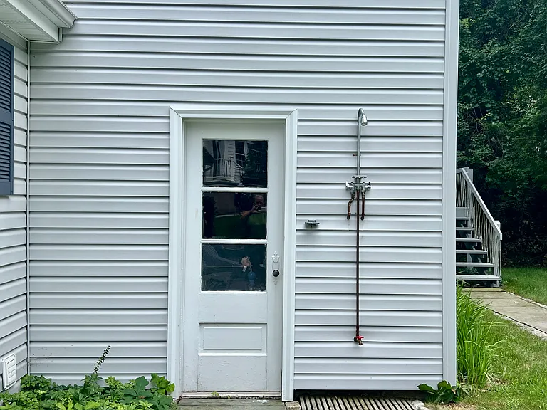 3 Bayview Ave — Photo 25