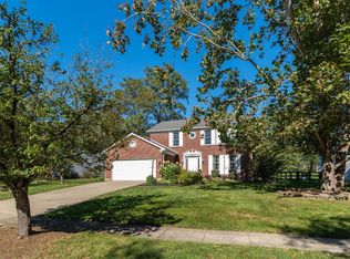 10040 Fox Chase Dr, Loveland, OH 45140