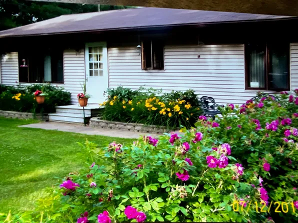 4821 Lazy Pine Rd, Moose Lake, MN 55767