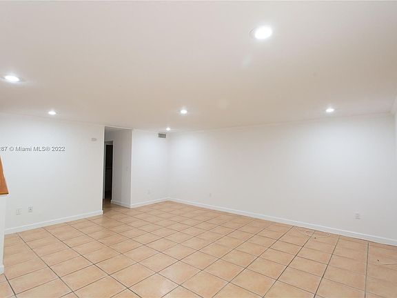 3rd image of 2919 Virginia St #2919