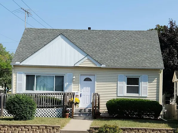 5257 4th St NE, Columbia Heights, MN 55421