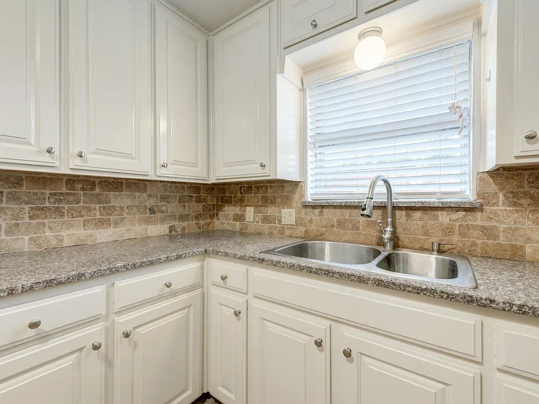 600 Field St — Photo 12