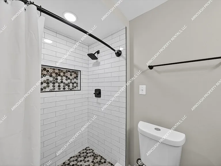 27345 Harvard Rd — Photo 30