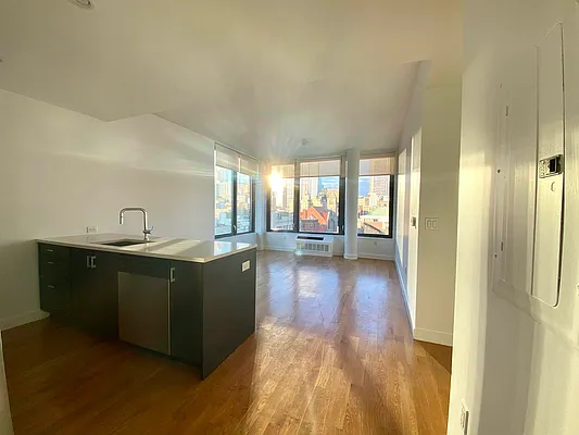 Rented by FirstService Realty (legacy) | media 23