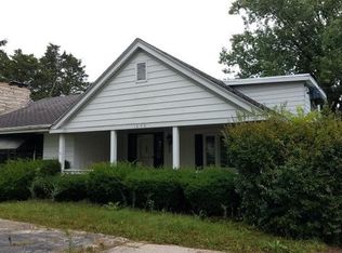 1240 S Appleton Rd, Belvidere, IL 61008