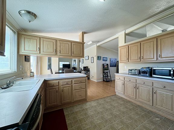 5th image of 620 W Upjohn Ave Space 37