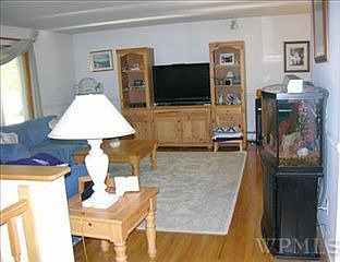 4th image of 20 Louise Pl