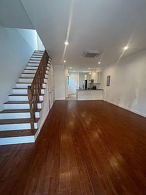 1st image of 152 Bay 50 St #1