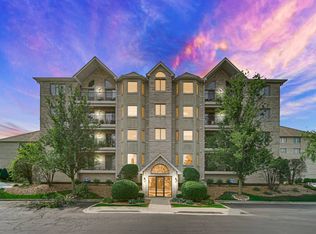 11851 Windemere Ct APT 201, Orland Park, IL