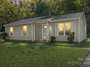 5924 Bridlewood Ln, Charlotte, NC 28215