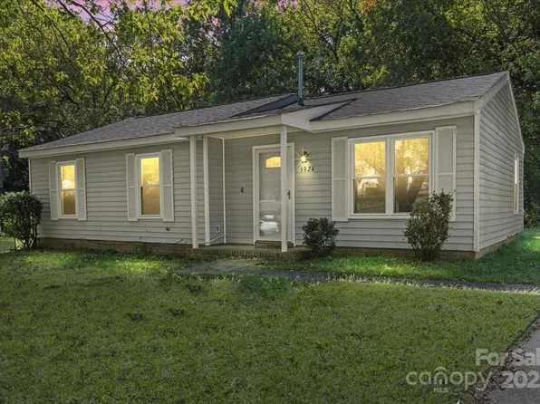 5924 Bridlewood Ln, Charlotte, NC 28215