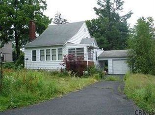 42 Humiston Ave, Troy, NY 12182