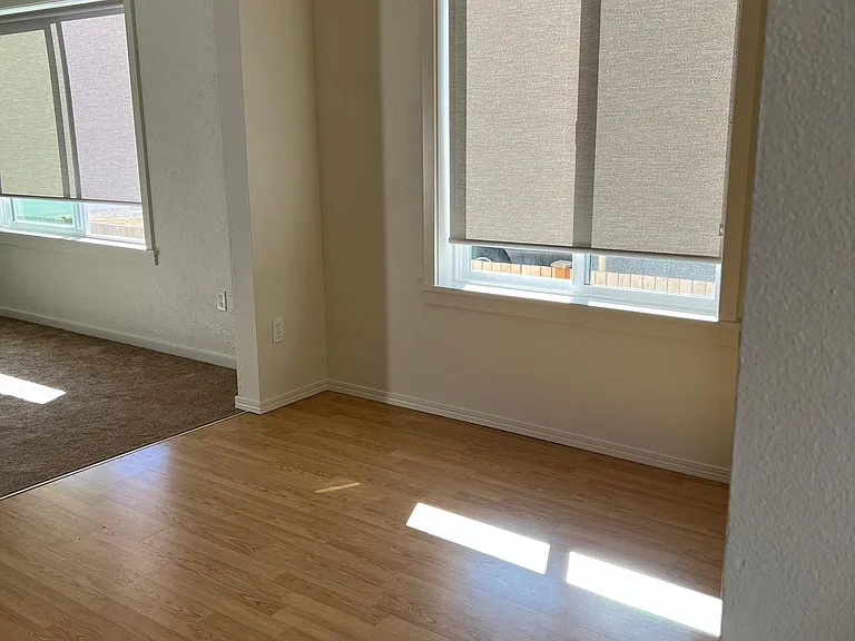 301 Tamarack Ave — Photo 8
