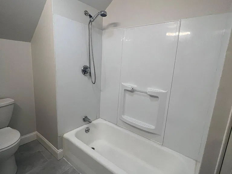 Full bath.