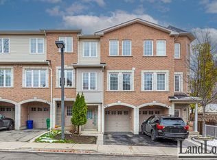 3071 Treadwells Dr #TOWNHOUSE 3, Mississauga, ON L4X0A1
