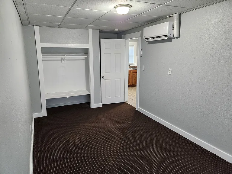 913 Gidding St #7 — Photo 10