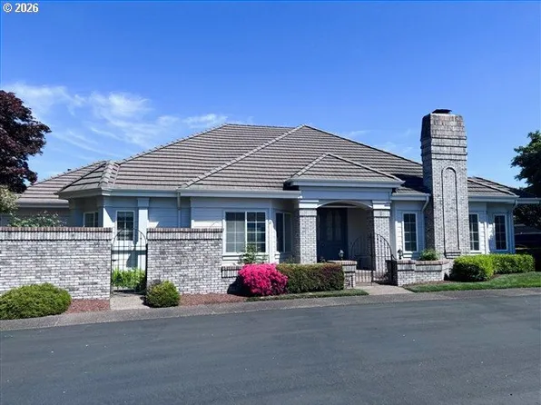 3279 Lakemont Dr, Eugene, OR 97408
