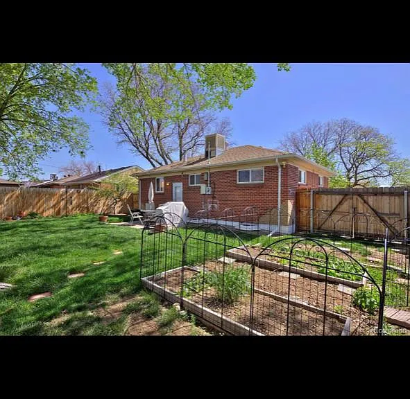 7151 Warren Dr — Photo 9