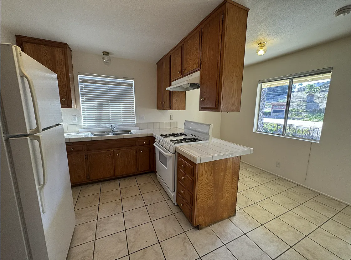 2 bed, 1.5 bath, 942 sqft, $1,850 — Photo 4