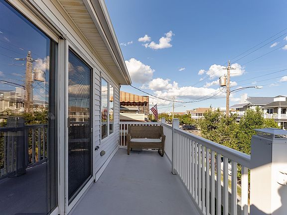 2nd image of 418 Asbury #2