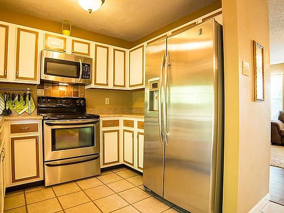 3rd image of 13311 Teton Dr