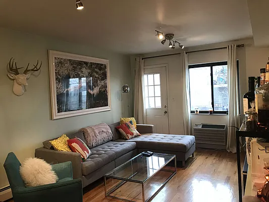 Rented by Owner | media 12