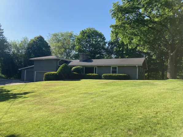 39W188 Campton Hills Dr, Saint Charles, IL 60175