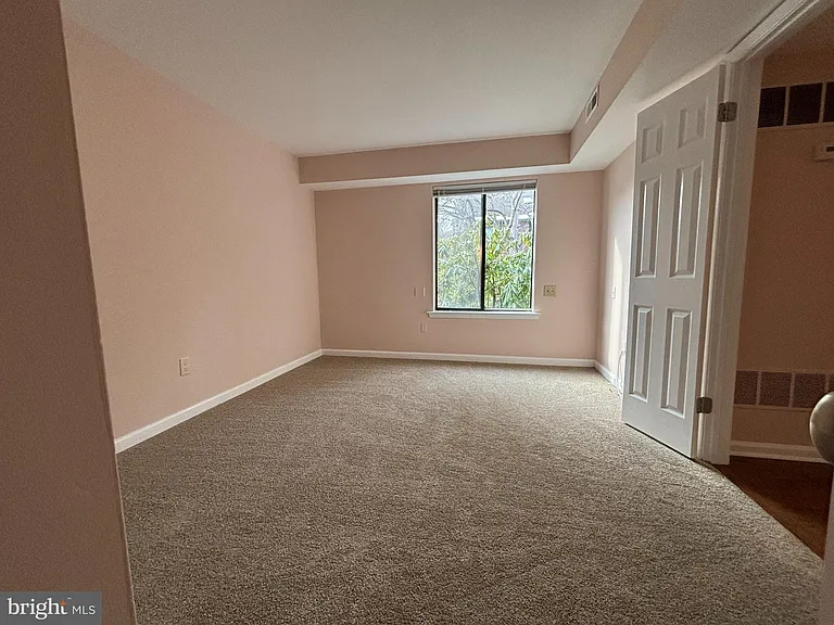 303 Mountainview Dr #303 — Photo 6