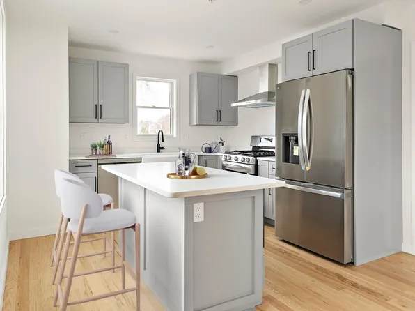 25 Hillsboro St #1, Dorchester, MA 02125