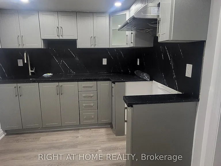 2117 Coppermine St — Photo 3