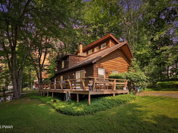101 Ivywood Shr, Paupack, PA 18451