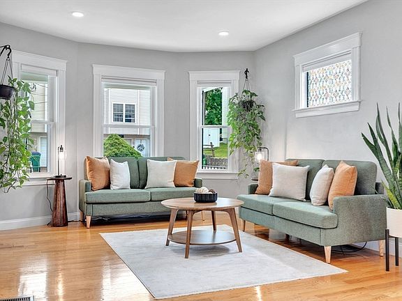 2nd image of 19 4th St #19