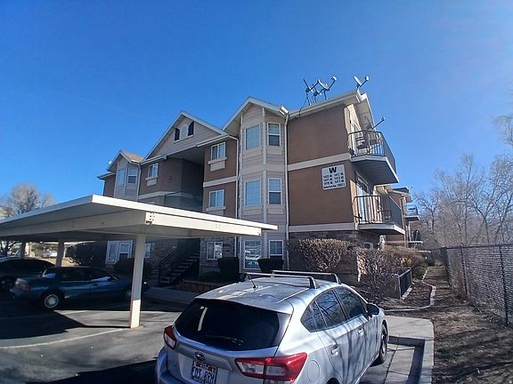 3rd image of 1421 W Rutherford Ave