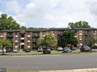 9730 Kingsbridge Dr APT 204, Fairfax, VA 22031