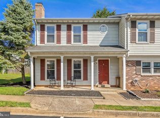 425 Ridge Ct, Warrenton, VA 20186