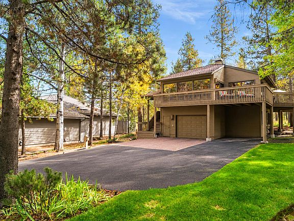 2nd image of 57676 Tan Oak Ln #37