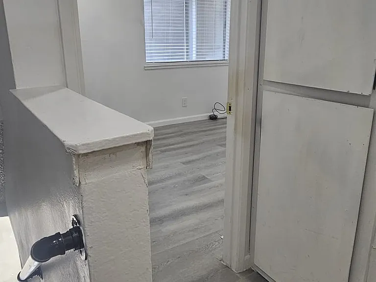 1814 V St #7 — Photo 24