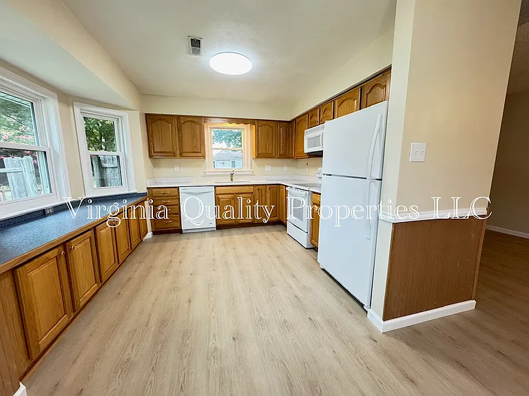 536 Berrypick Ln — Photo 4