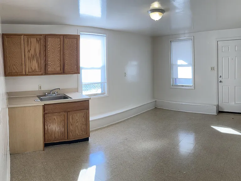 9525 S Ewing Ave #1 — Photo 6
