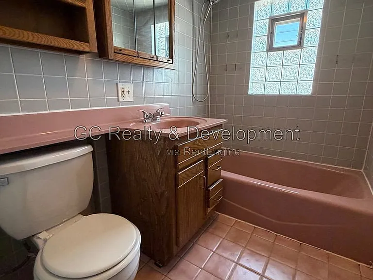 837 Thomas Ave #1 — Photo 16