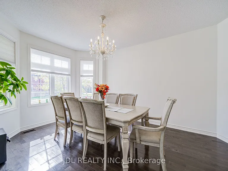 1139 Cenotaph Blvd — Photo 9
