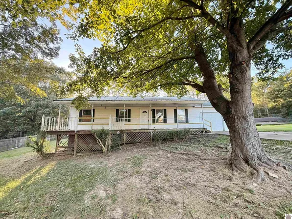 5801 Oakhaven Dr, Paducah, KY 42003