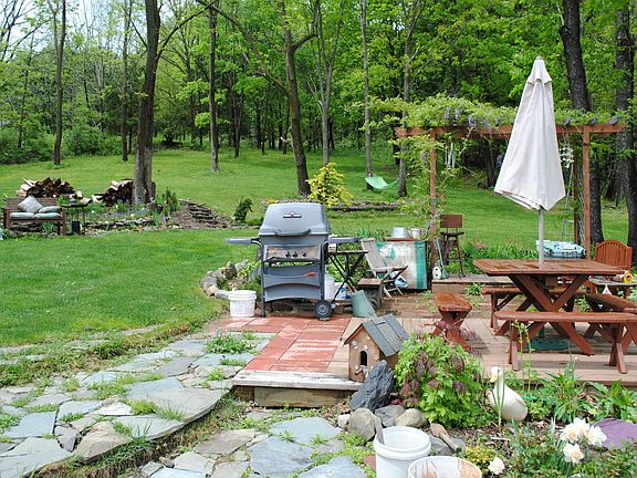 3rd image of 23 Talmadge Ct