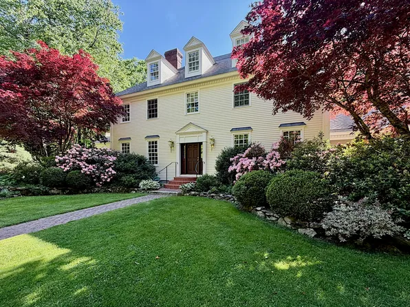8 Ship Rock Road, North Hampton, NH 03862